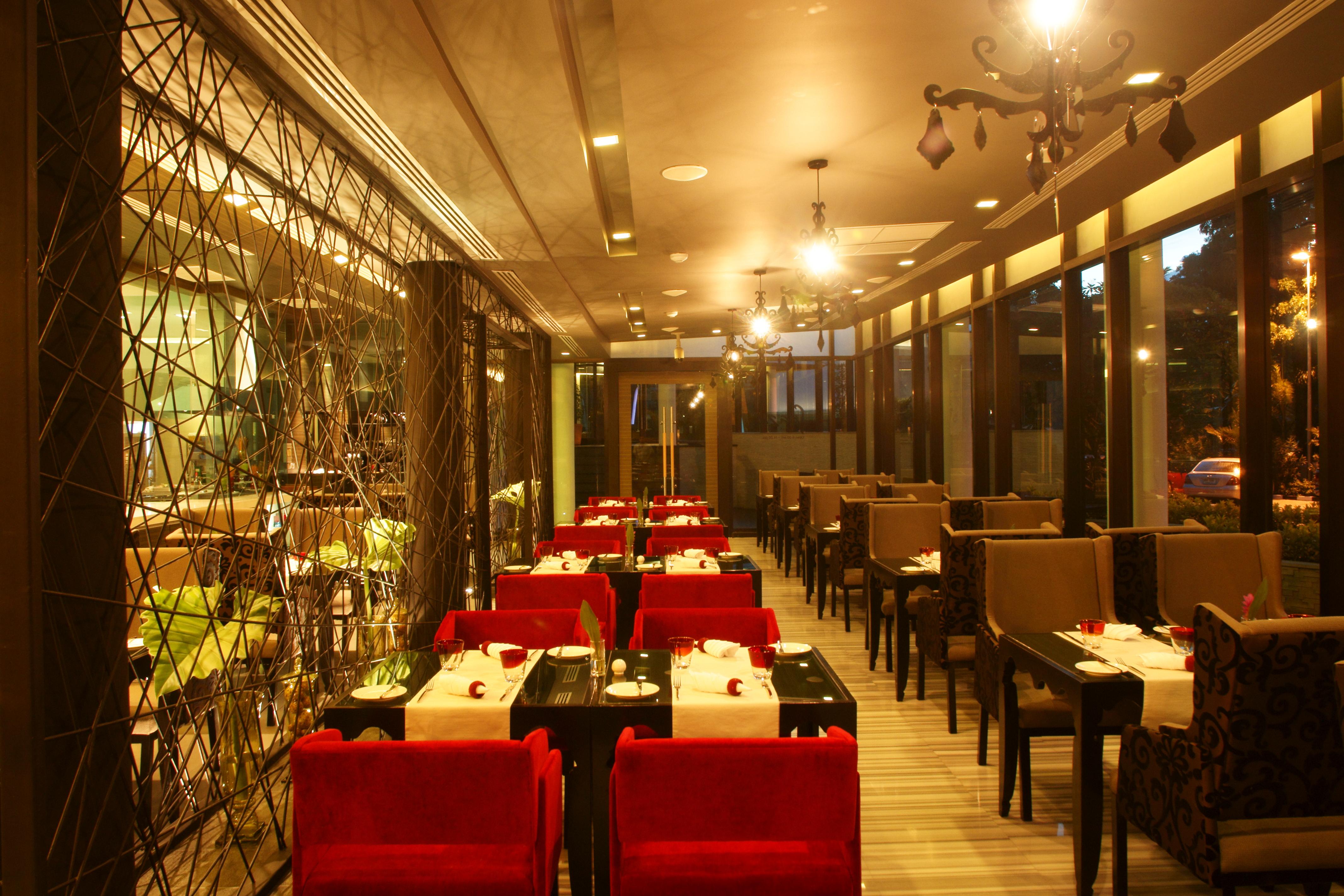 Z Through By The Zign Hotel Pattaya Exterior foto